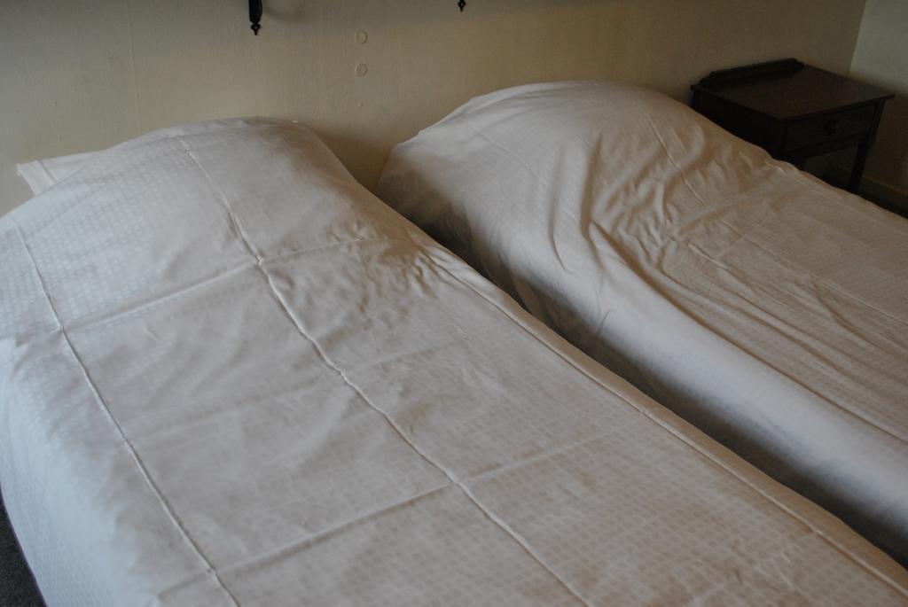 De Halve Maan Hotel Bovenkarspel Phòng bức ảnh